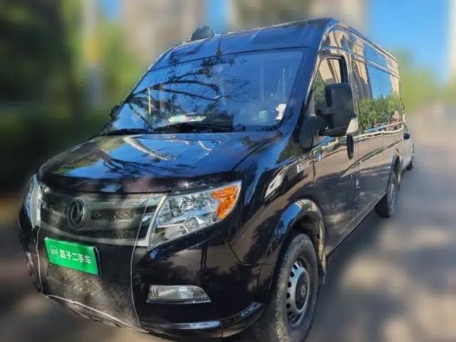 Dongfeng Yufeng 2020 2.5T V9 Logistics Vehicle Long Wheelbase Mid-Roof Design 6-9 Seater China V Emission Standard ZD25