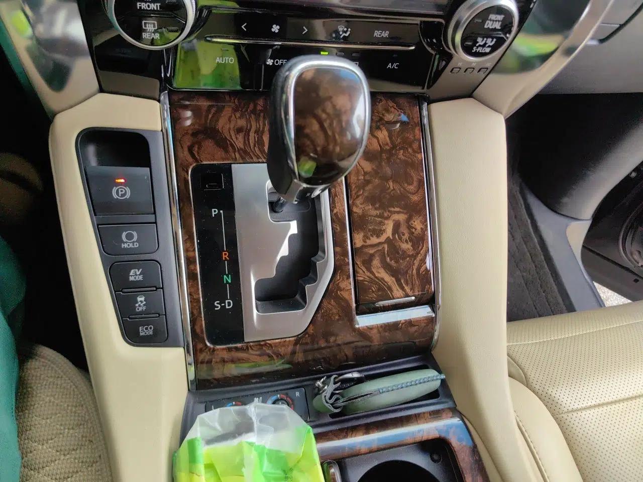 Toyota Alphard 2021 Dual-Engine 2.5L Luxury Edition — миниатюра 14