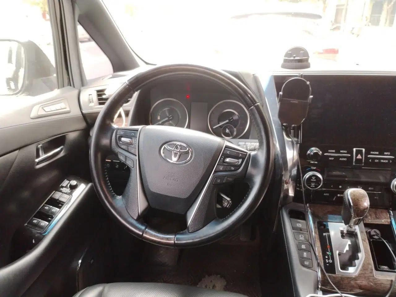 Toyota Alphard 2020 Dual-Engine 2.5L Prestige Edition — миниатюра 10