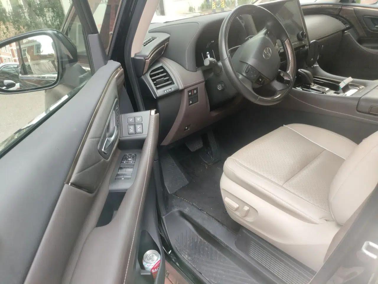 Toyota Alphard 2023 Dual-Motor 2.5L Premium Golden Edition — миниатюра 16