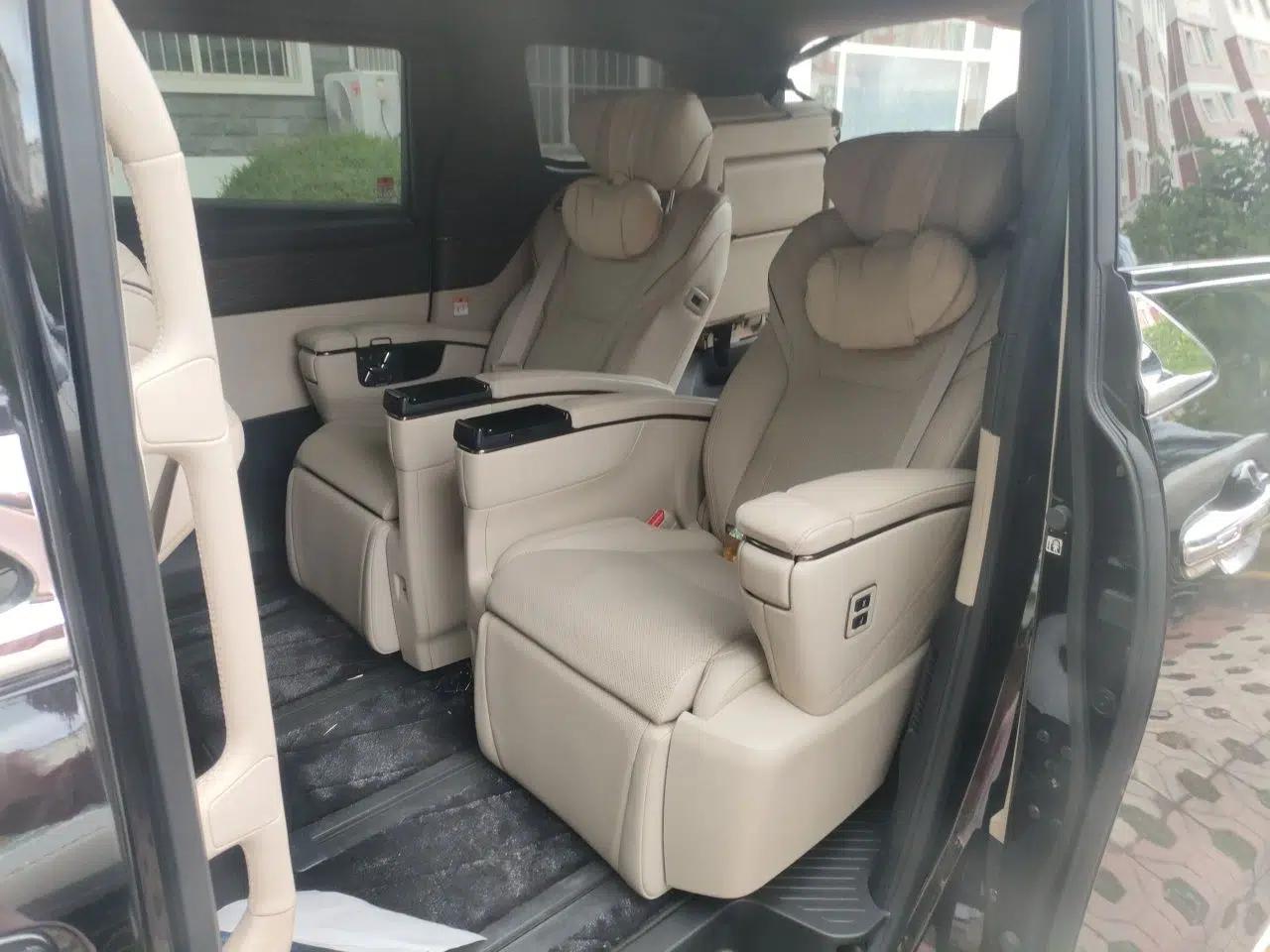 Toyota Alphard 2023 Dual-Motor 2.5L Premium Golden Edition — миниатюра 17