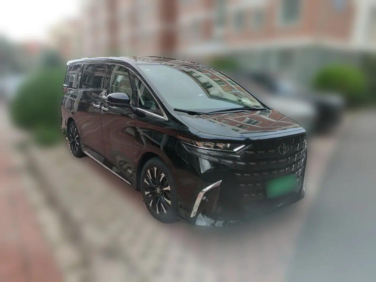 Toyota Alphard 2023 Dual-Motor 2.5L Premium Golden Edition — миниатюра 3