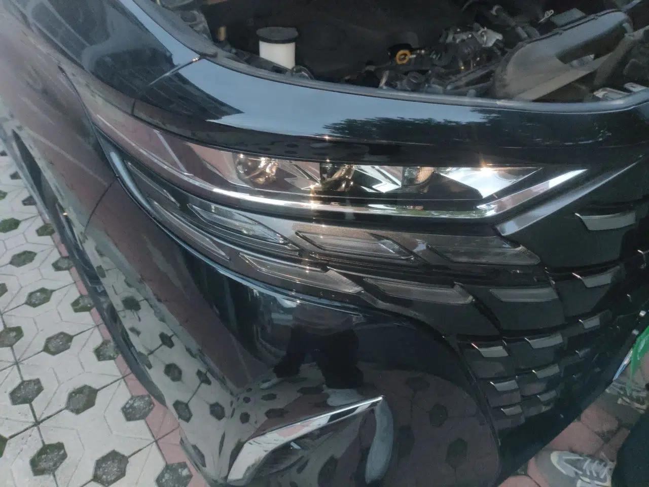 Toyota Alphard 2023 Dual-Motor 2.5L Premium Golden Edition — миниатюра 7