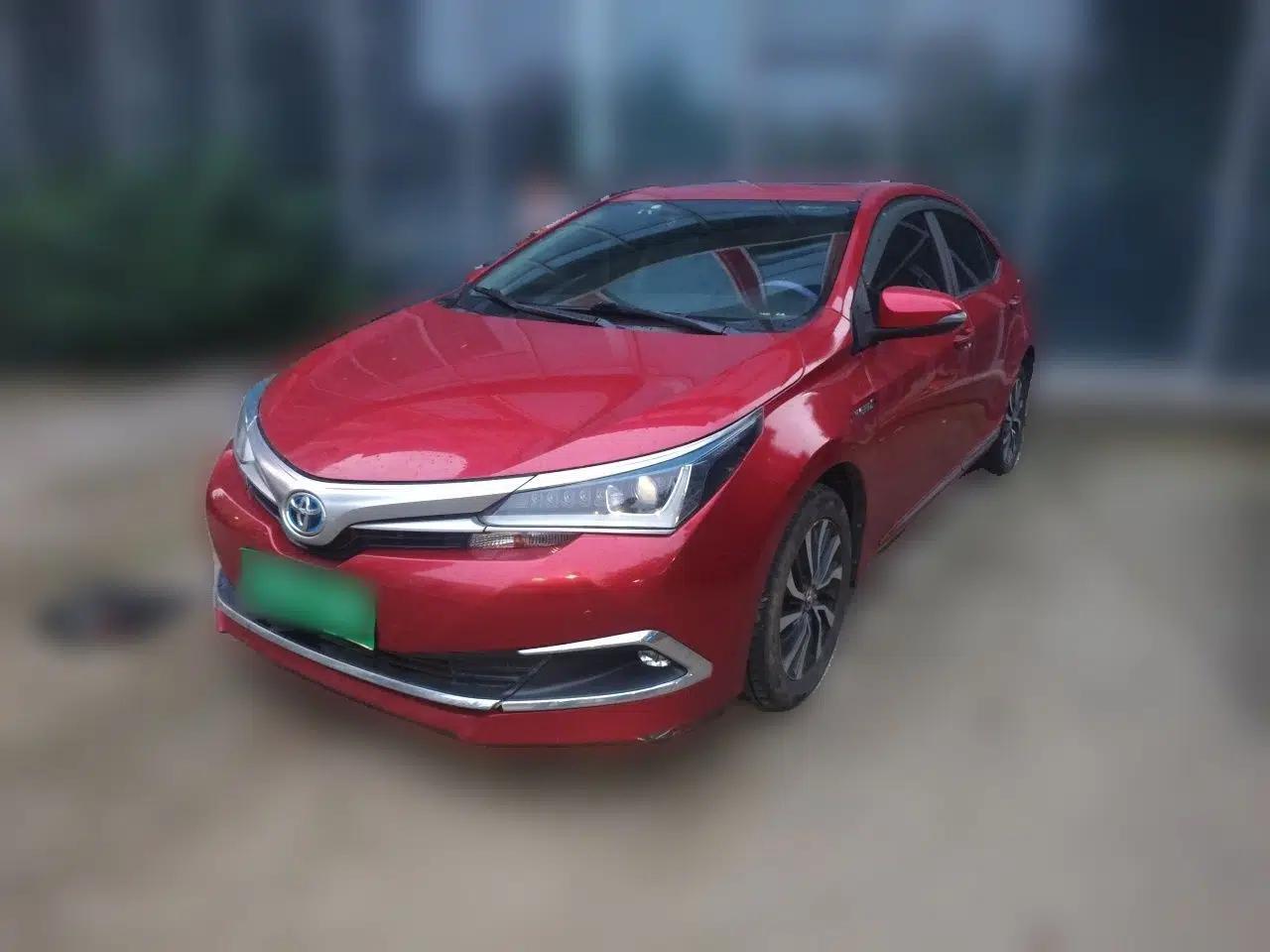 Toyota Corolla 2016 Dual-Engine 1.8L E-CVT Elite Edition — миниатюра 1