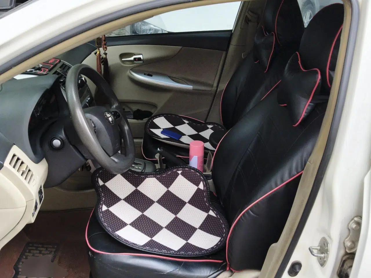 Toyota Corolla 2011 1.6L Automatic GL Sunroof Version — миниатюра 15