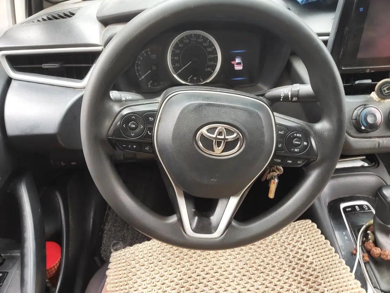 Toyota Corolla 2019 1.2T S-CVT GL Pioneer Edition — миниатюра 10