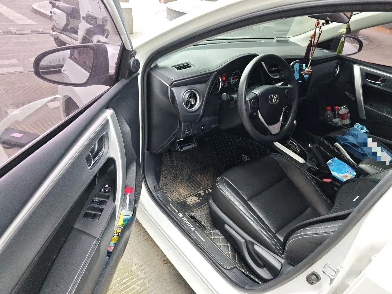 Toyota Corolla 2018 1.2T S-CVT GL-i Zhihui Edition — миниатюра 16