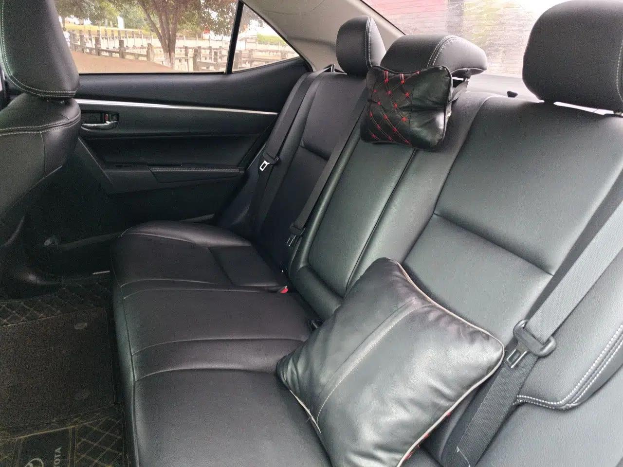 Toyota Corolla 2018 1.2T S-CVT GL-i Zhihui Edition — миниатюра 17