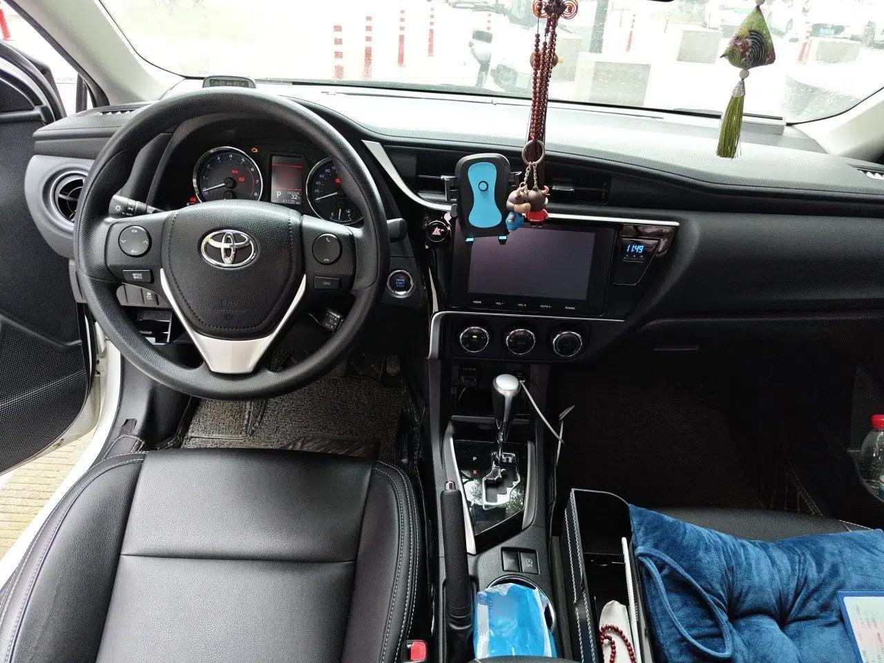 Toyota Corolla 2018 1.2T S-CVT GL-i Zhihui Edition — миниатюра 9