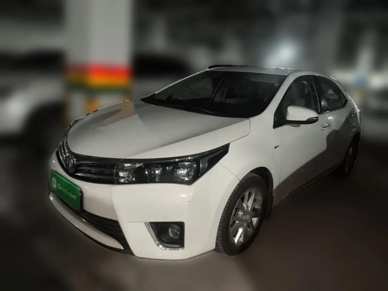 Toyota Corolla 2014 1.6L CVT GL-i Leather Edition — миниатюра 1
