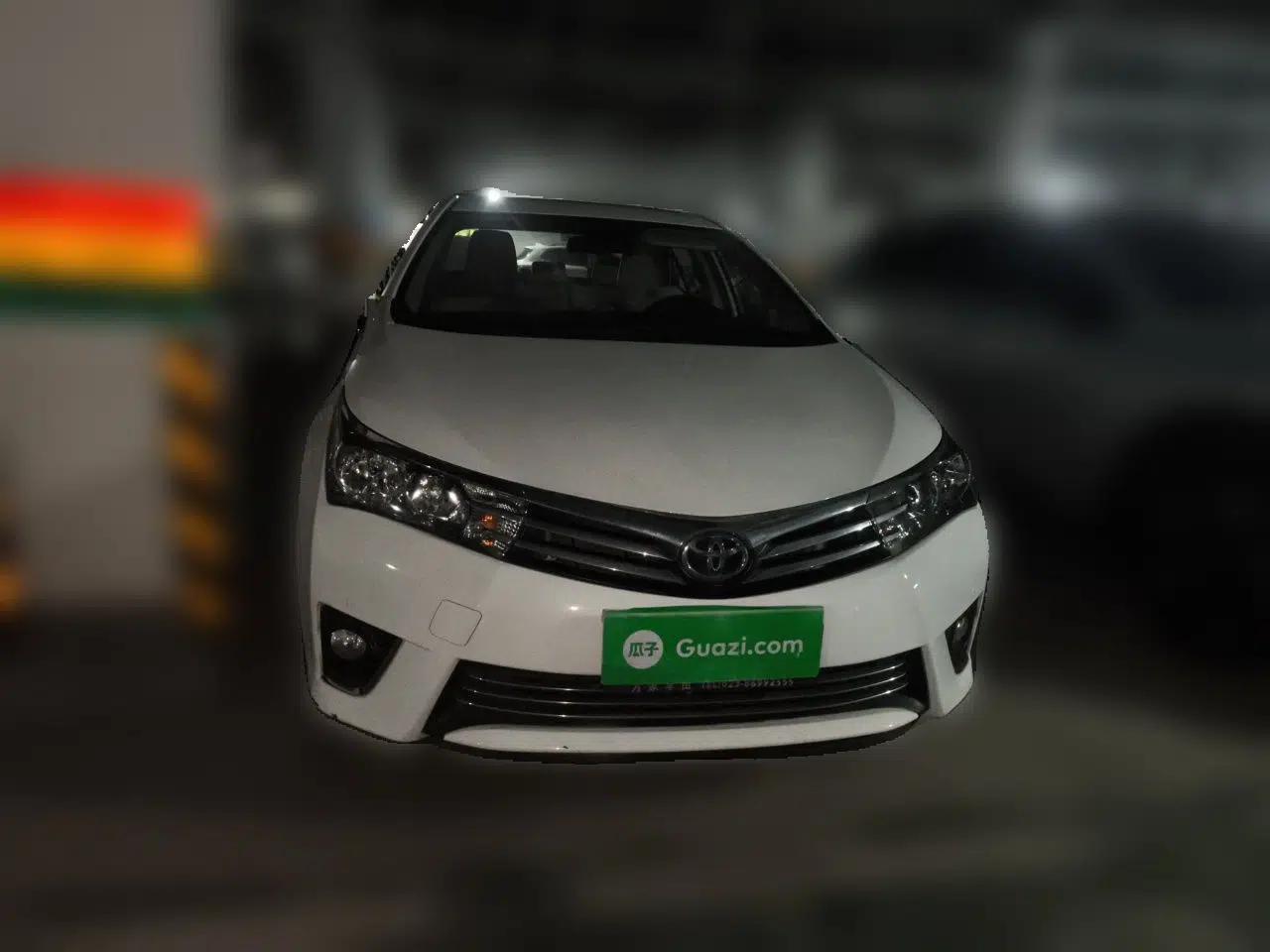 Toyota Corolla 2014 1.6L CVT GL-i Leather Edition — миниатюра 2