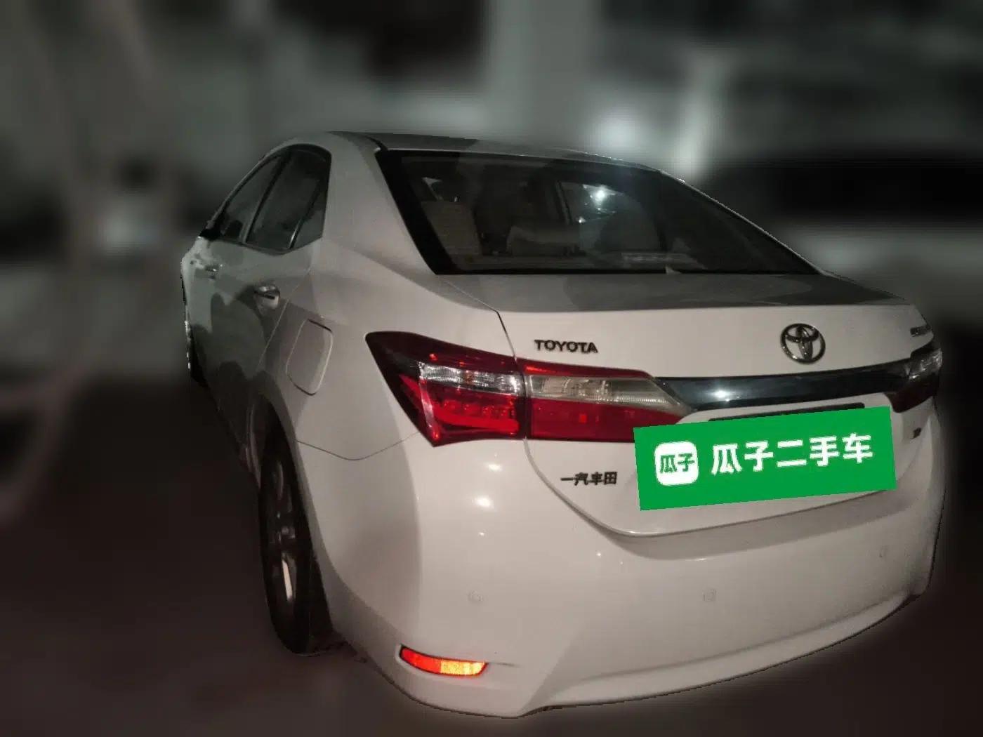 Toyota Corolla 2014 1.6L CVT GL-i Leather Edition — миниатюра 4