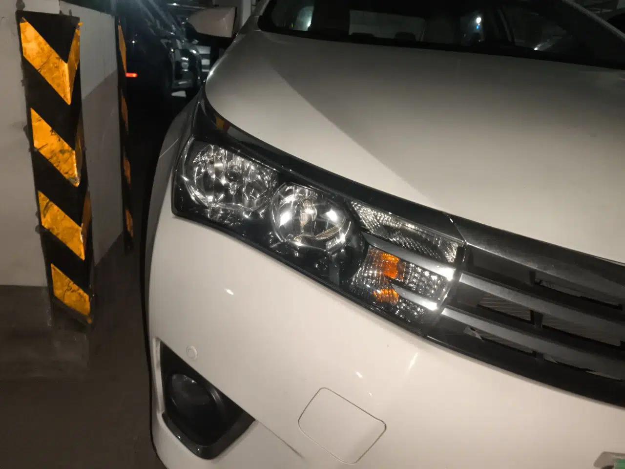 Toyota Corolla 2014 1.6L CVT GL-i Leather Edition — миниатюра 7