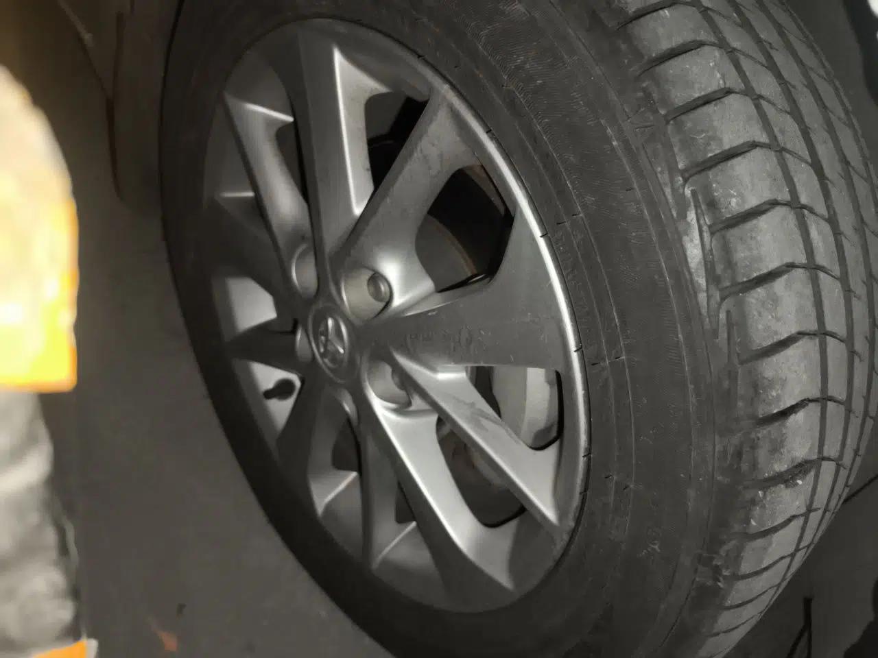Toyota Corolla 2014 1.6L CVT GL-i Leather Edition — миниатюра 8