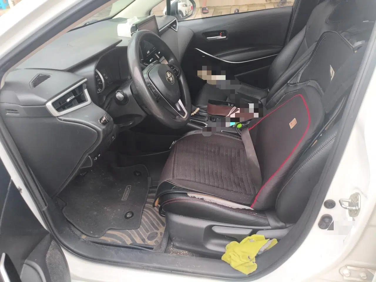 Toyota Corolla 2019 Dual-Engine 1.8L E-CVT GL-i Elite Edition — миниатюра 16