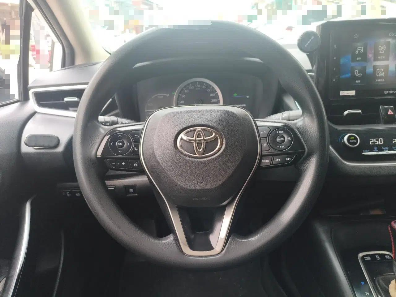 Toyota Corolla 2019 Dual-Engine 1.8L E-CVT GL-i Elite Edition — миниатюра 10
