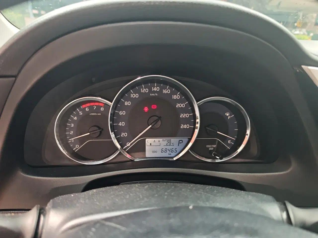Toyota Corolla 2017 Revised Version 1.2T S-CVT GL — миниатюра 11