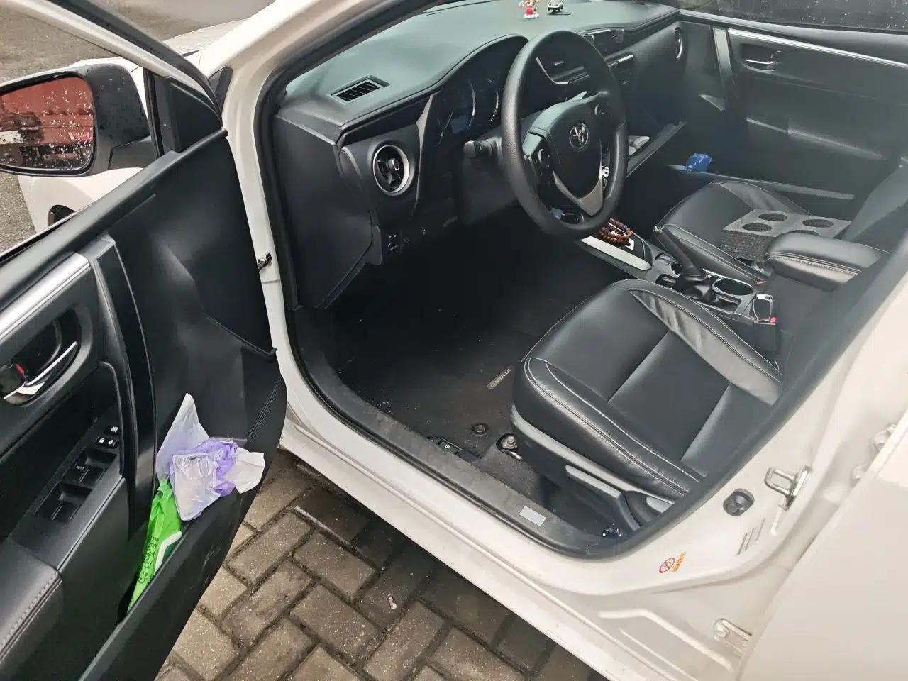 Toyota Corolla 2017 Revised Version 1.2T S-CVT GL — миниатюра 16
