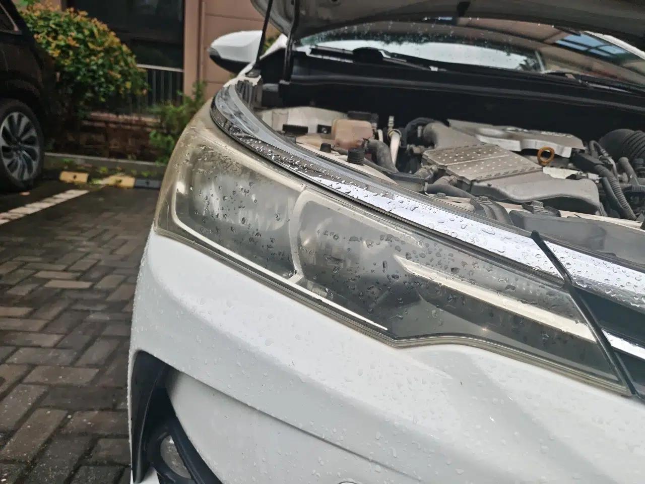 Toyota Corolla 2017 Revised Version 1.2T S-CVT GL — миниатюра 7