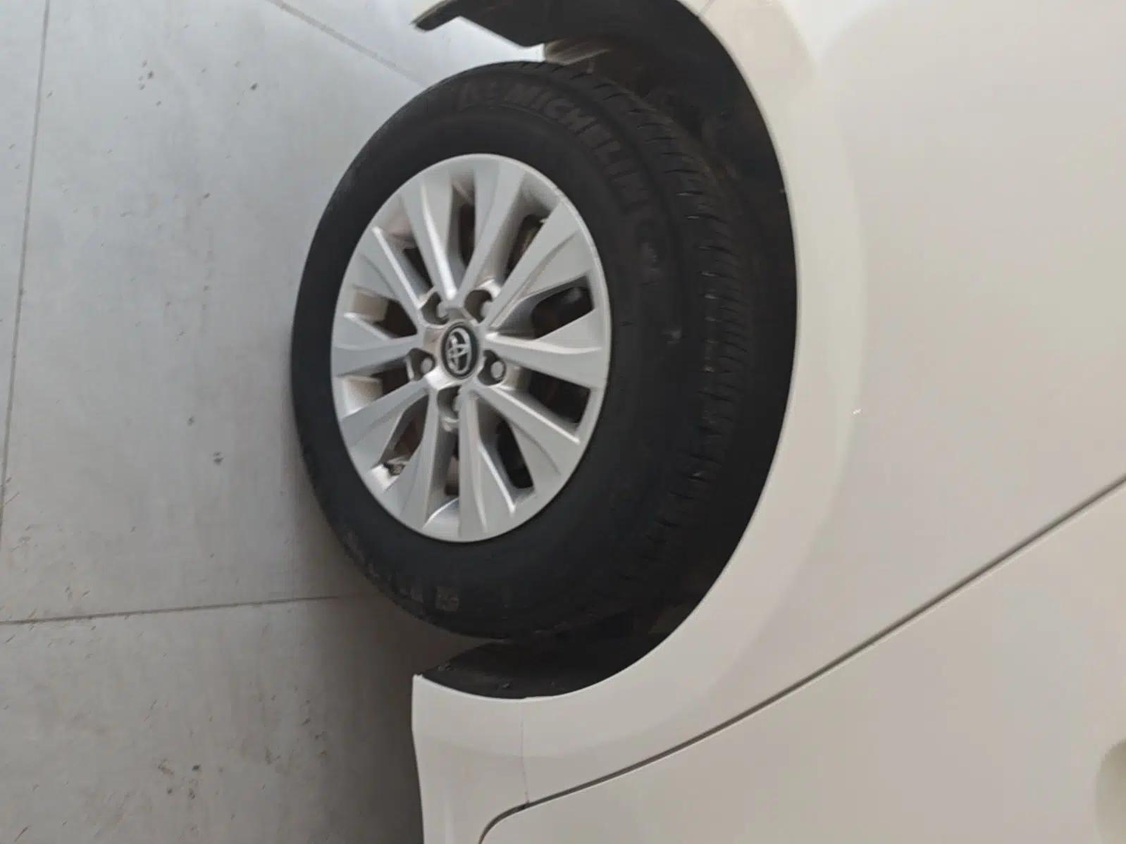 Toyota Corolla 2019 1.2T S-CVT GL Pioneer Edition — миниатюра 11