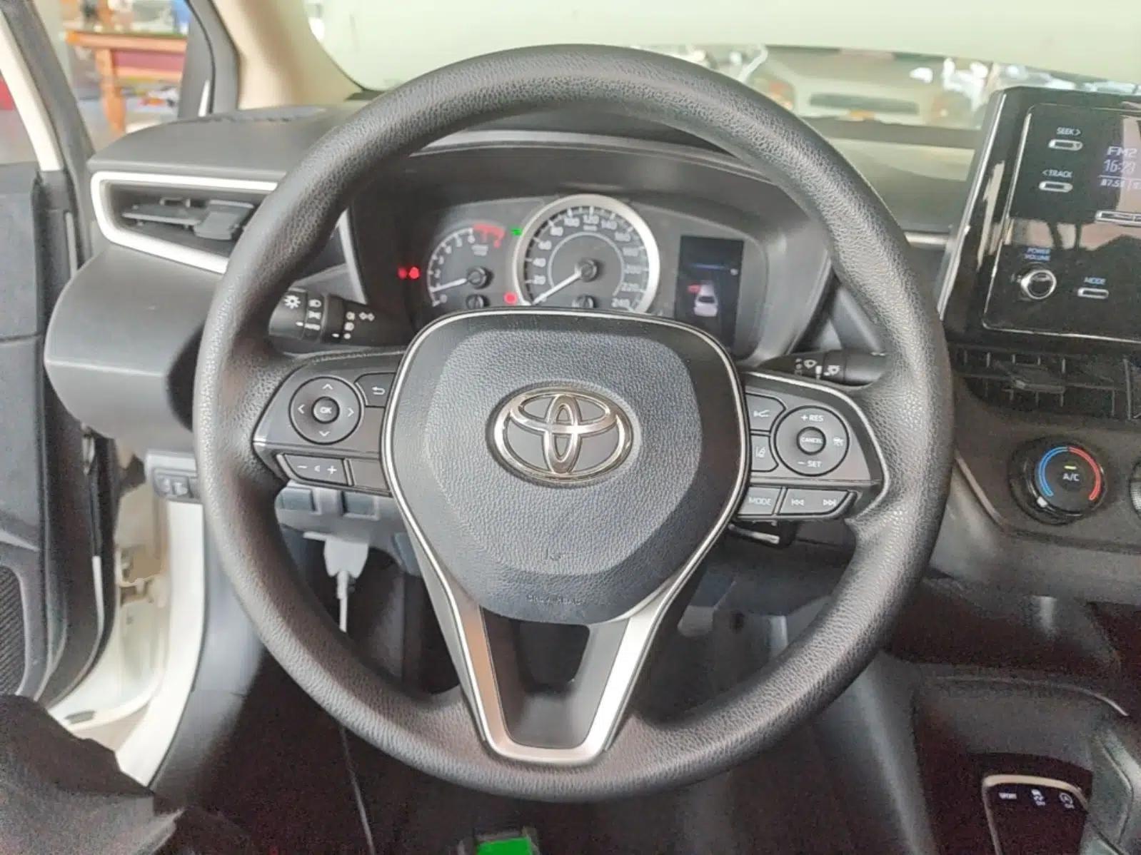 Toyota Corolla 2019 1.2T S-CVT GL Pioneer Edition — миниатюра 13