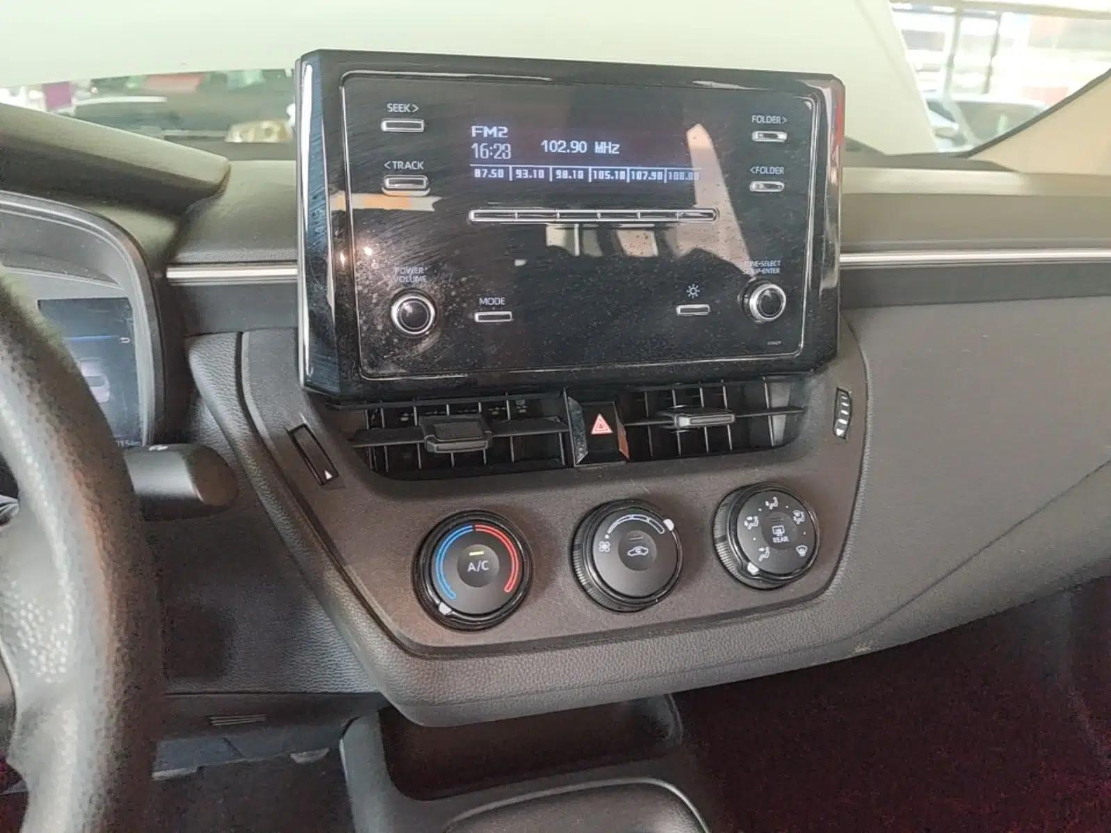 Toyota Corolla 2019 1.2T S-CVT GL Pioneer Edition — миниатюра 15