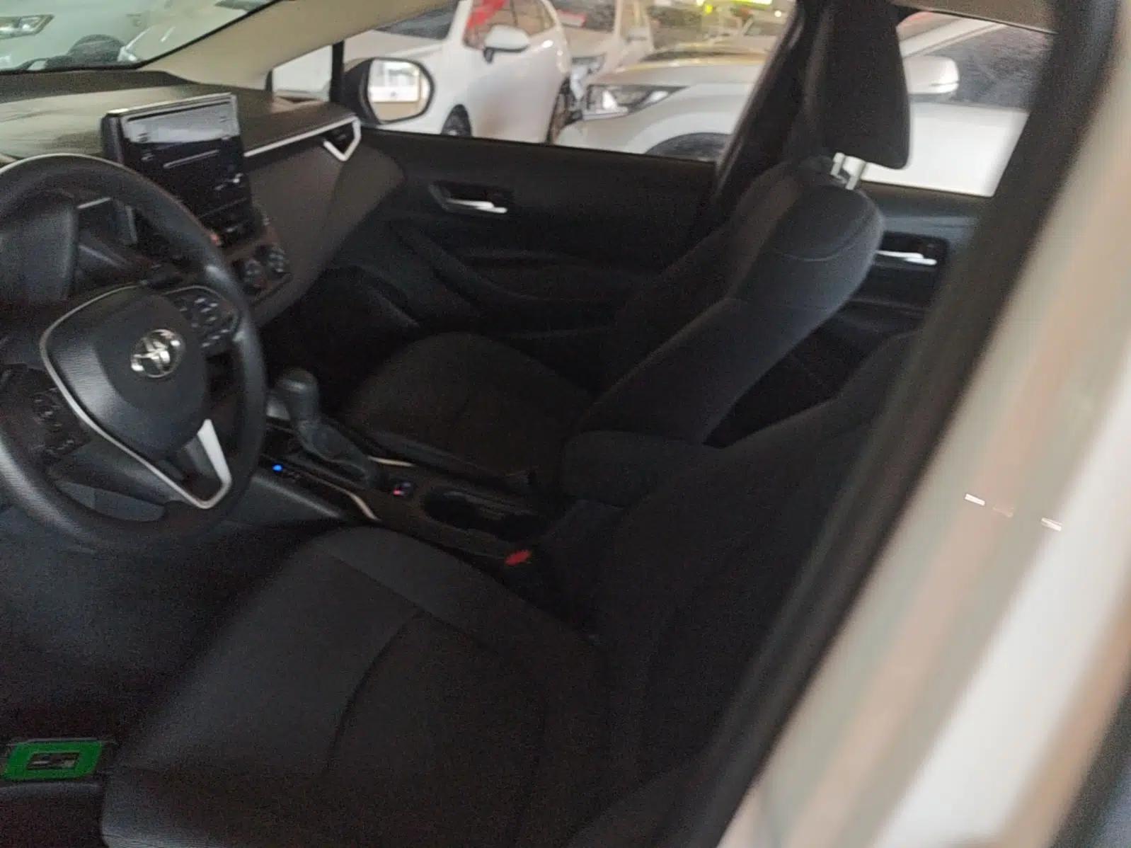 Toyota Corolla 2019 1.2T S-CVT GL Pioneer Edition — миниатюра 17