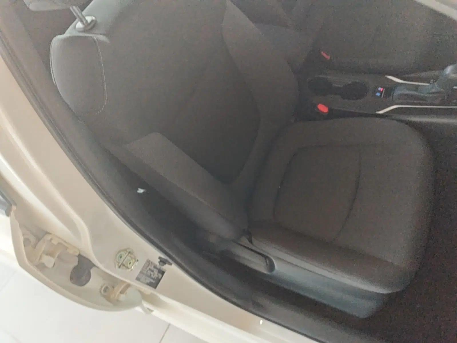 Toyota Corolla 2019 1.2T S-CVT GL Pioneer Edition — миниатюра 19