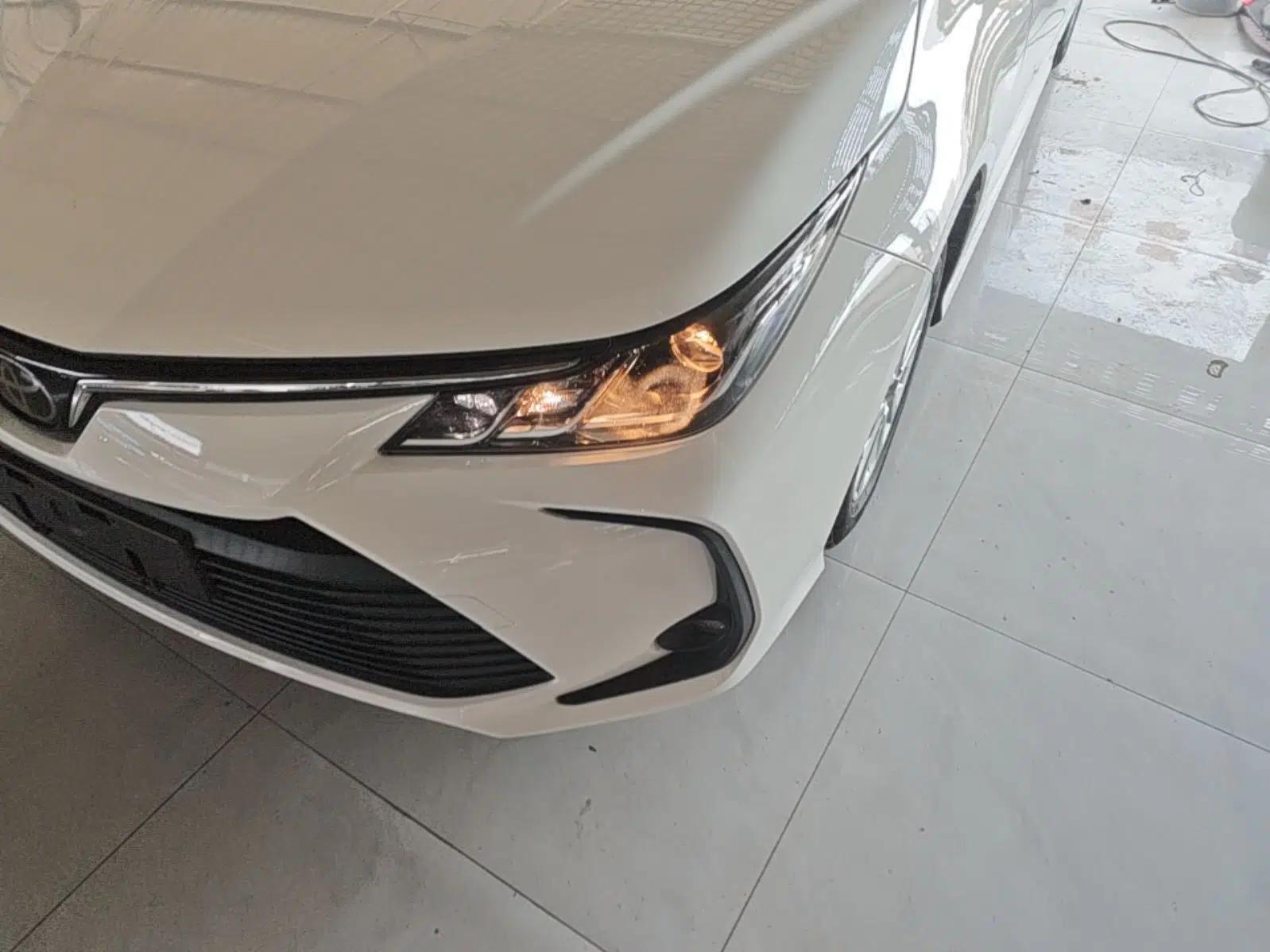 Toyota Corolla 2019 1.2T S-CVT GL Pioneer Edition — миниатюра 8