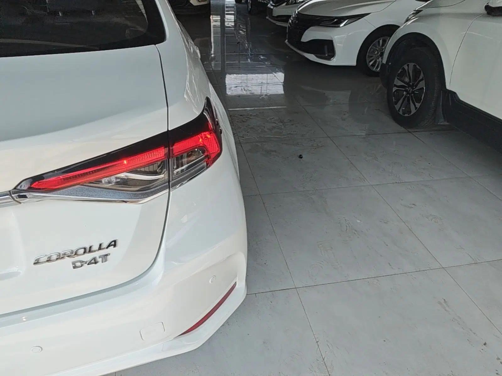 Toyota Corolla 2019 1.2T S-CVT GL Pioneer Edition — миниатюра 9
