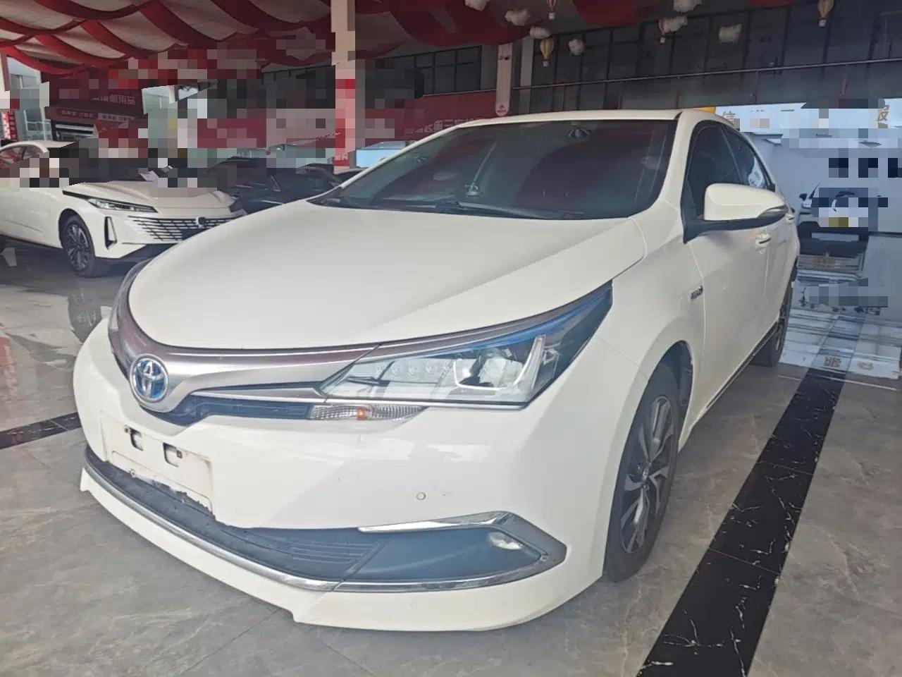 Toyota Corolla 2017 Revised Dual-Engine 1.8L E-CVT Elite Edition — миниатюра 1