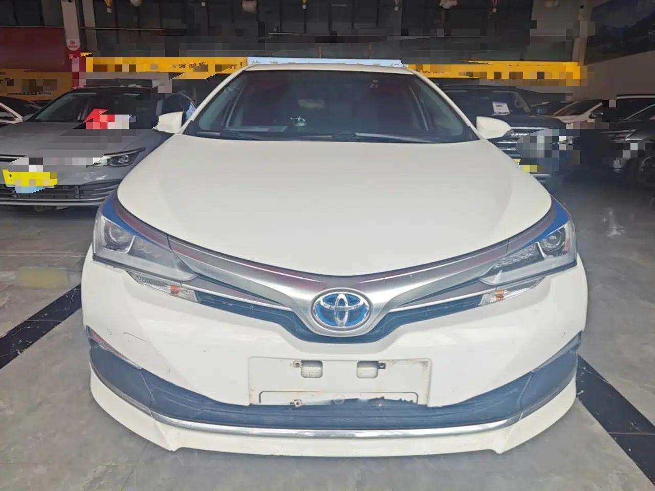 Toyota Corolla 2017 Revised Dual-Engine 1.8L E-CVT Elite Edition — миниатюра 2