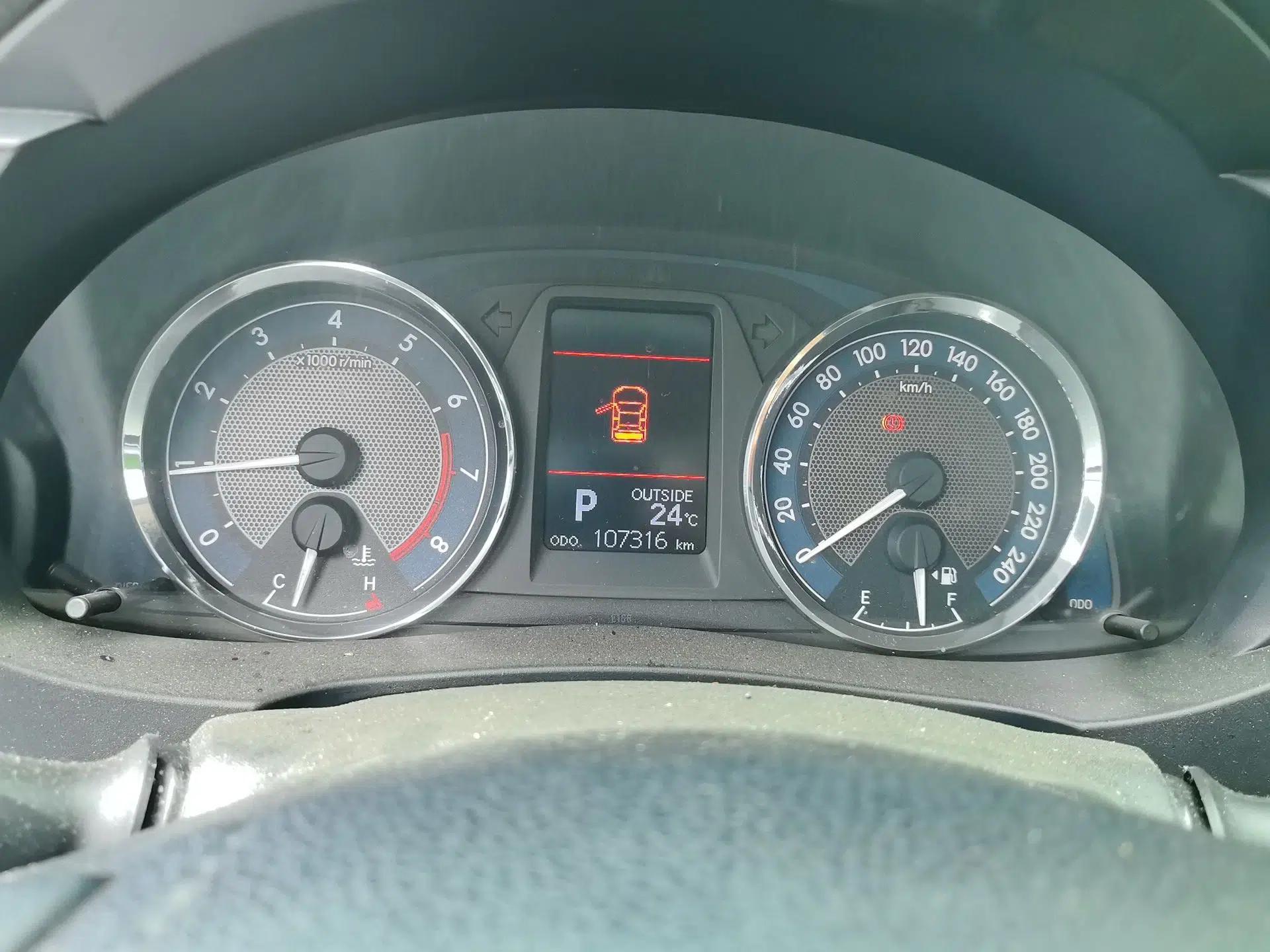 Toyota Corolla 2014 1.6L CVT GL-i — миниатюра 11