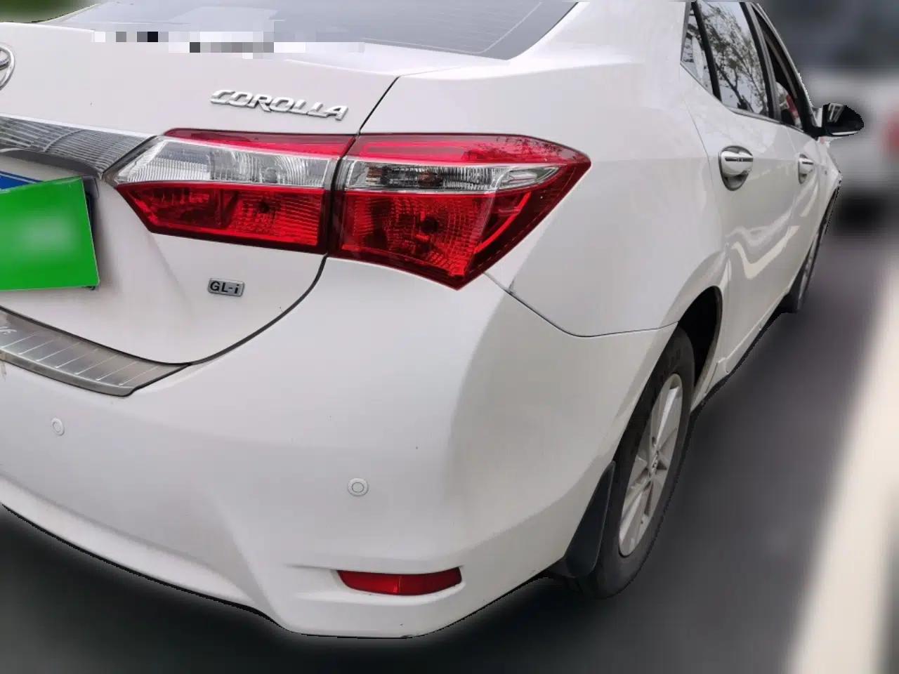 Toyota Corolla 2014 1.6L CVT GL-i — миниатюра 6