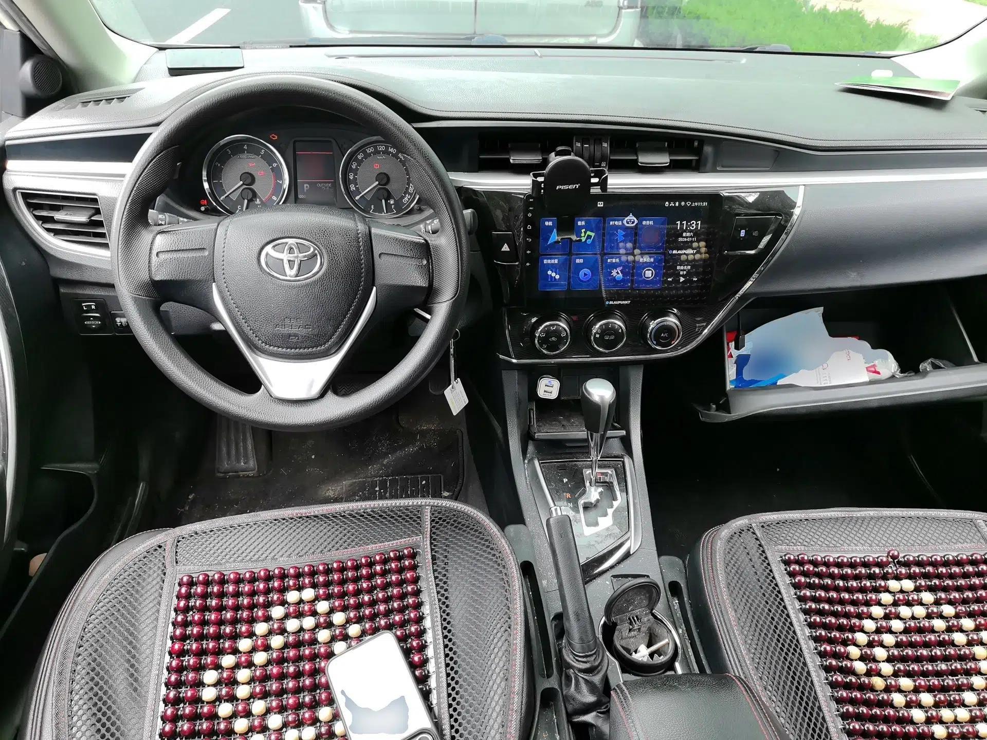 Toyota Corolla 2014 1.6L CVT GL-i — миниатюра 9