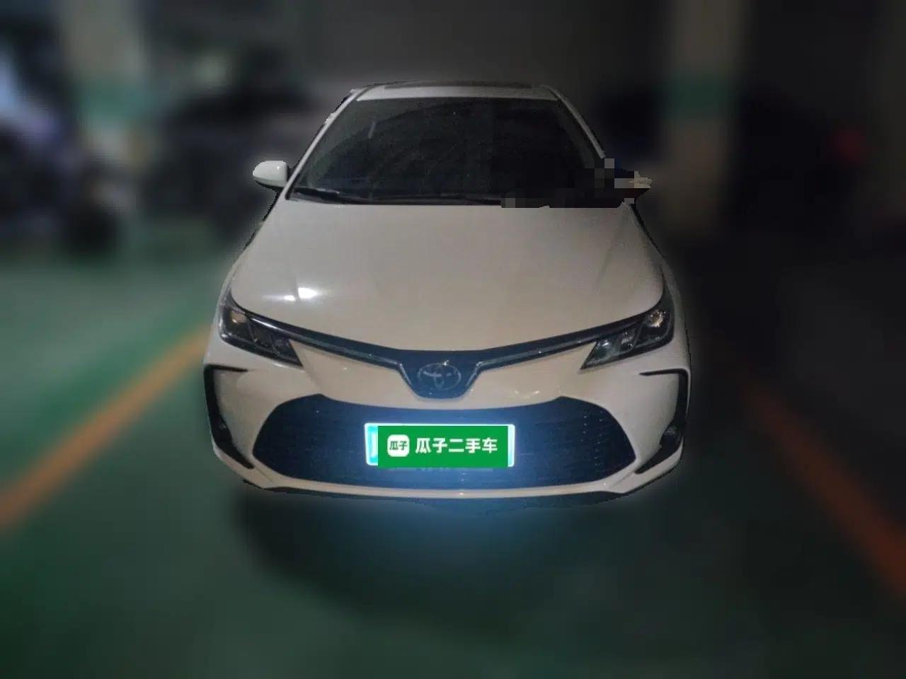 Toyota Corolla 2019 1.2T S-CVT GL-i Luxury Edition — миниатюра 2