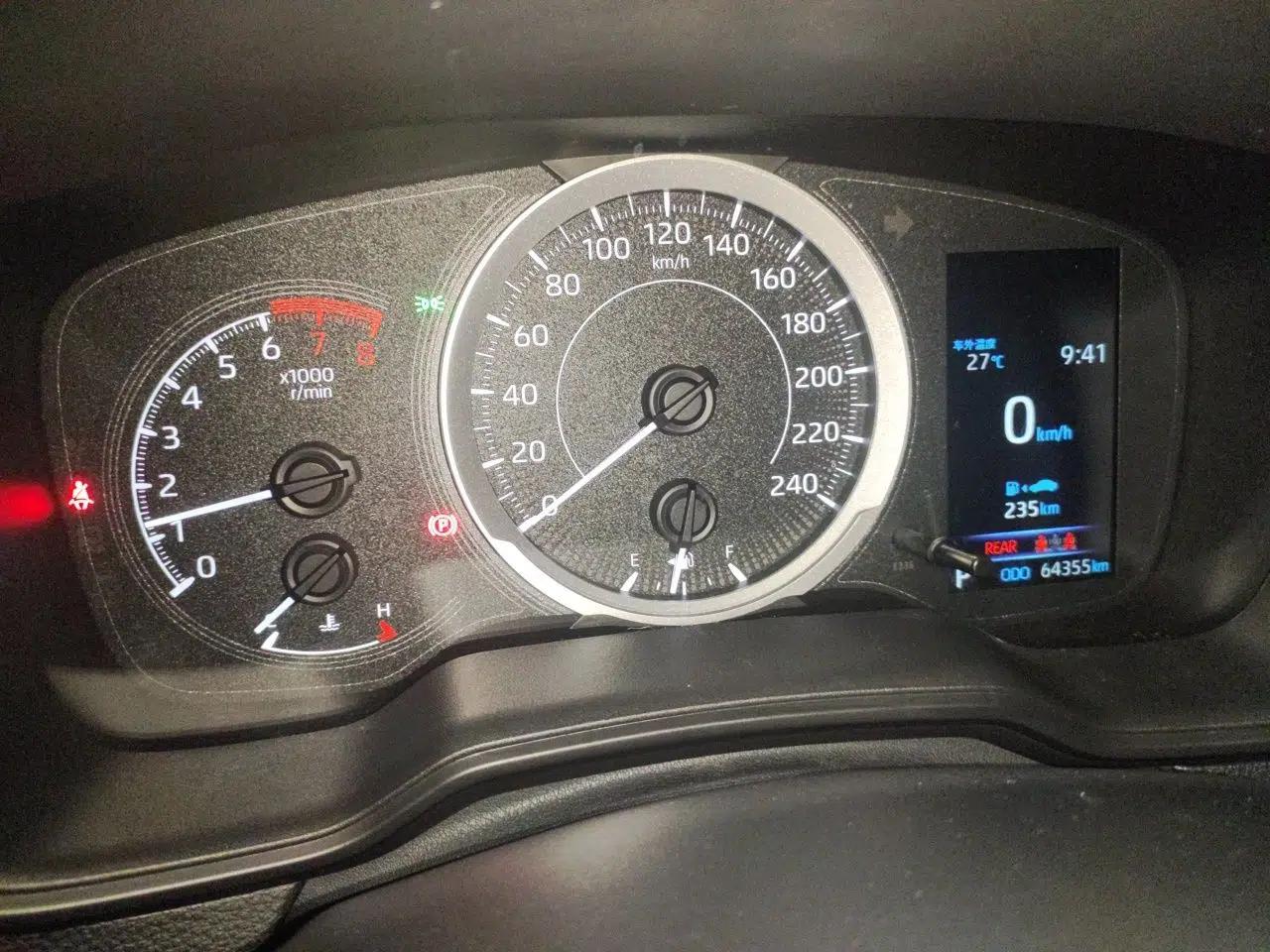 Toyota Corolla 2019 1.2T S-CVT GL-i Luxury Edition — миниатюра 11