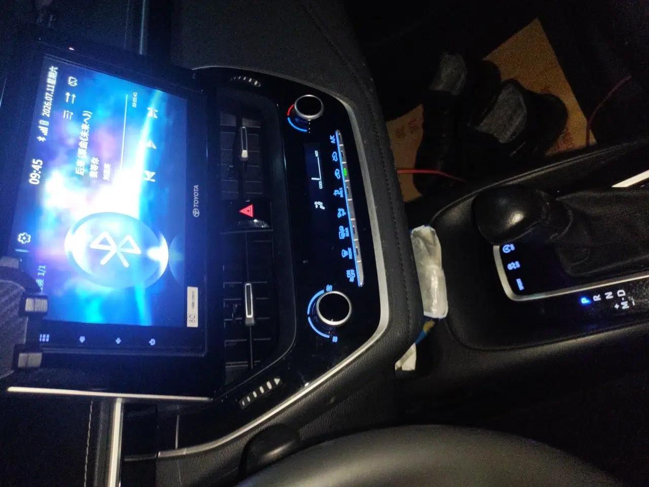 Toyota Corolla 2019 1.2T S-CVT GL-i Luxury Edition — миниатюра 13