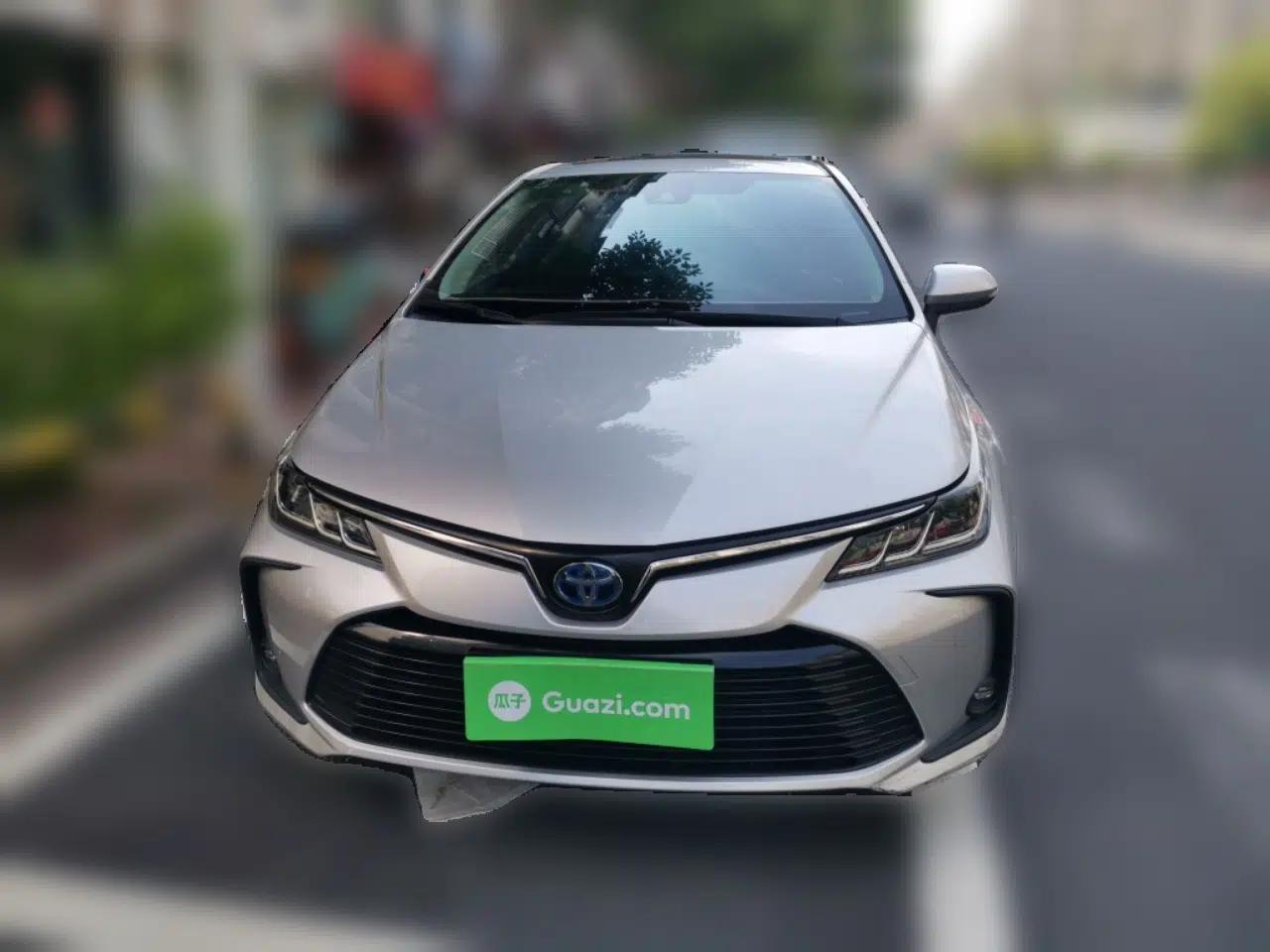 Toyota Corolla 2021 Dual-Motor 1.8L E-CVT Elite Edition — миниатюра 2