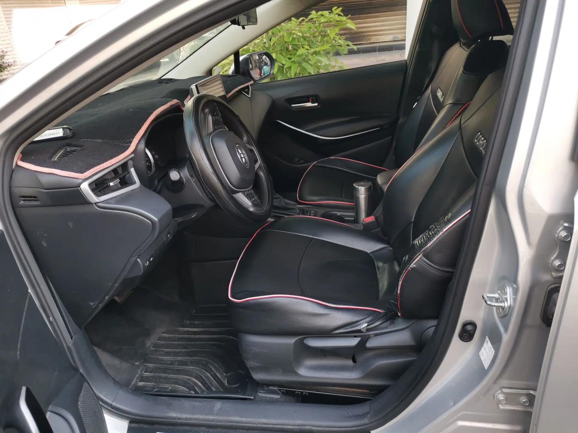 Toyota Corolla 2021 Dual-Motor 1.8L E-CVT Elite Edition — миниатюра 15