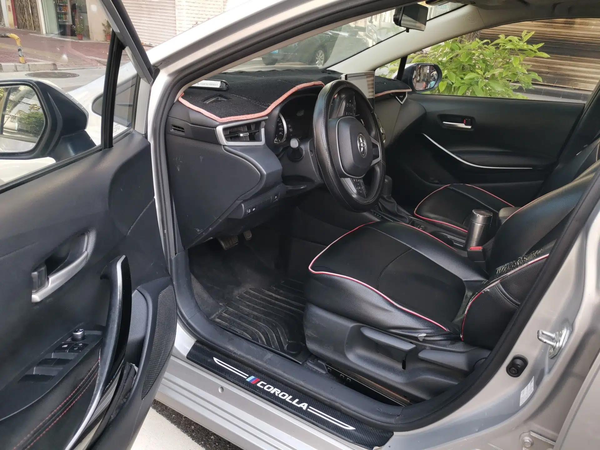 Toyota Corolla 2021 Dual-Motor 1.8L E-CVT Elite Edition — миниатюра 16