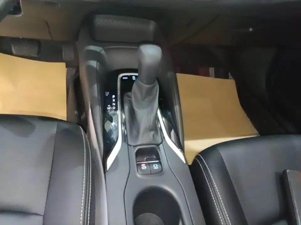 Toyota Corolla 2021 1.2T S-CVT Elite Edition — миниатюра 16