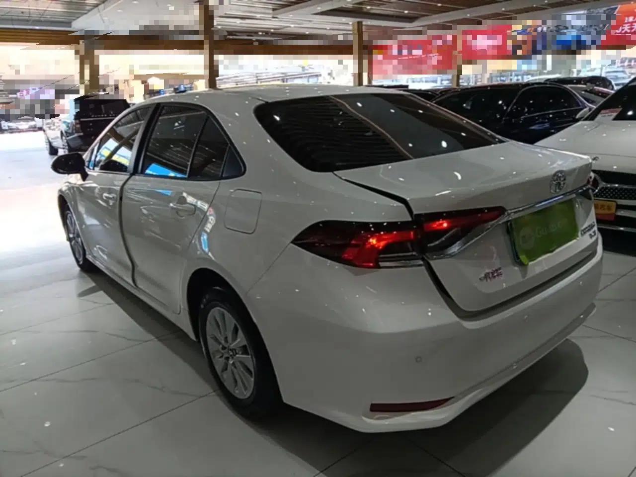 Toyota Corolla 2021 1.2T S-CVT Elite Edition — миниатюра 4