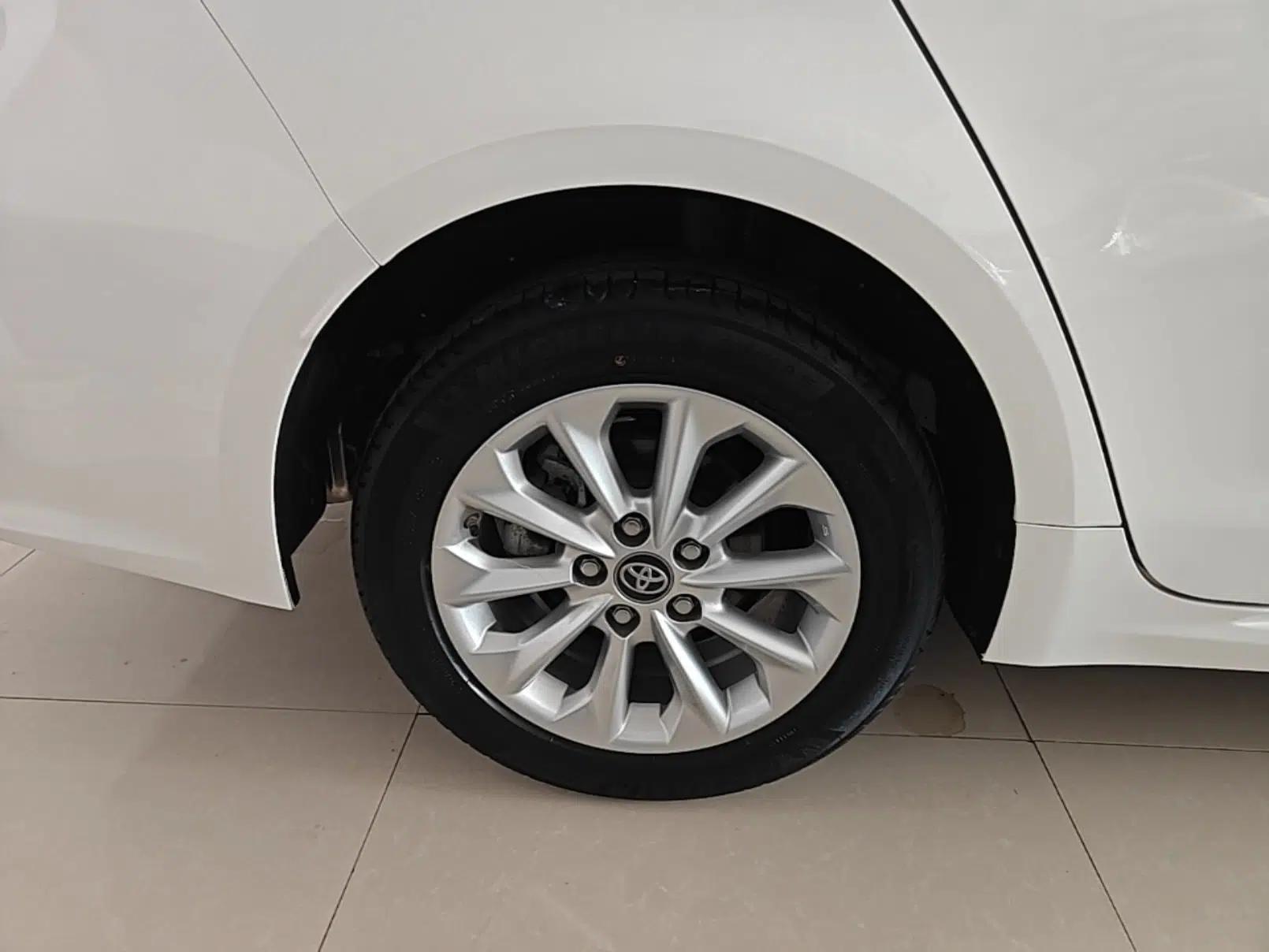 Toyota Corolla 2021 1.2T S-CVT Elite PLUS Edition — миниатюра 11