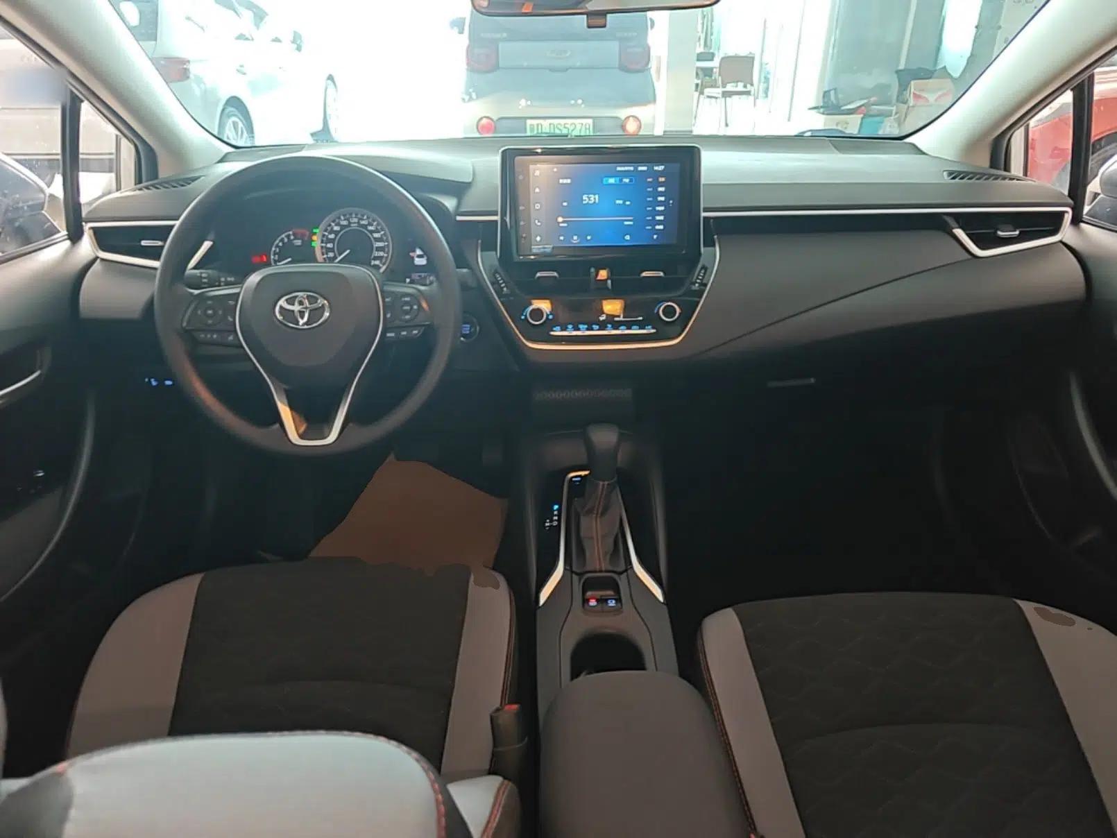 Toyota Corolla 2021 1.2T S-CVT Elite PLUS Edition — миниатюра 12