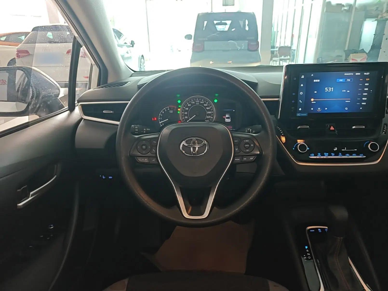 Toyota Corolla 2021 1.2T S-CVT Elite PLUS Edition — миниатюра 13