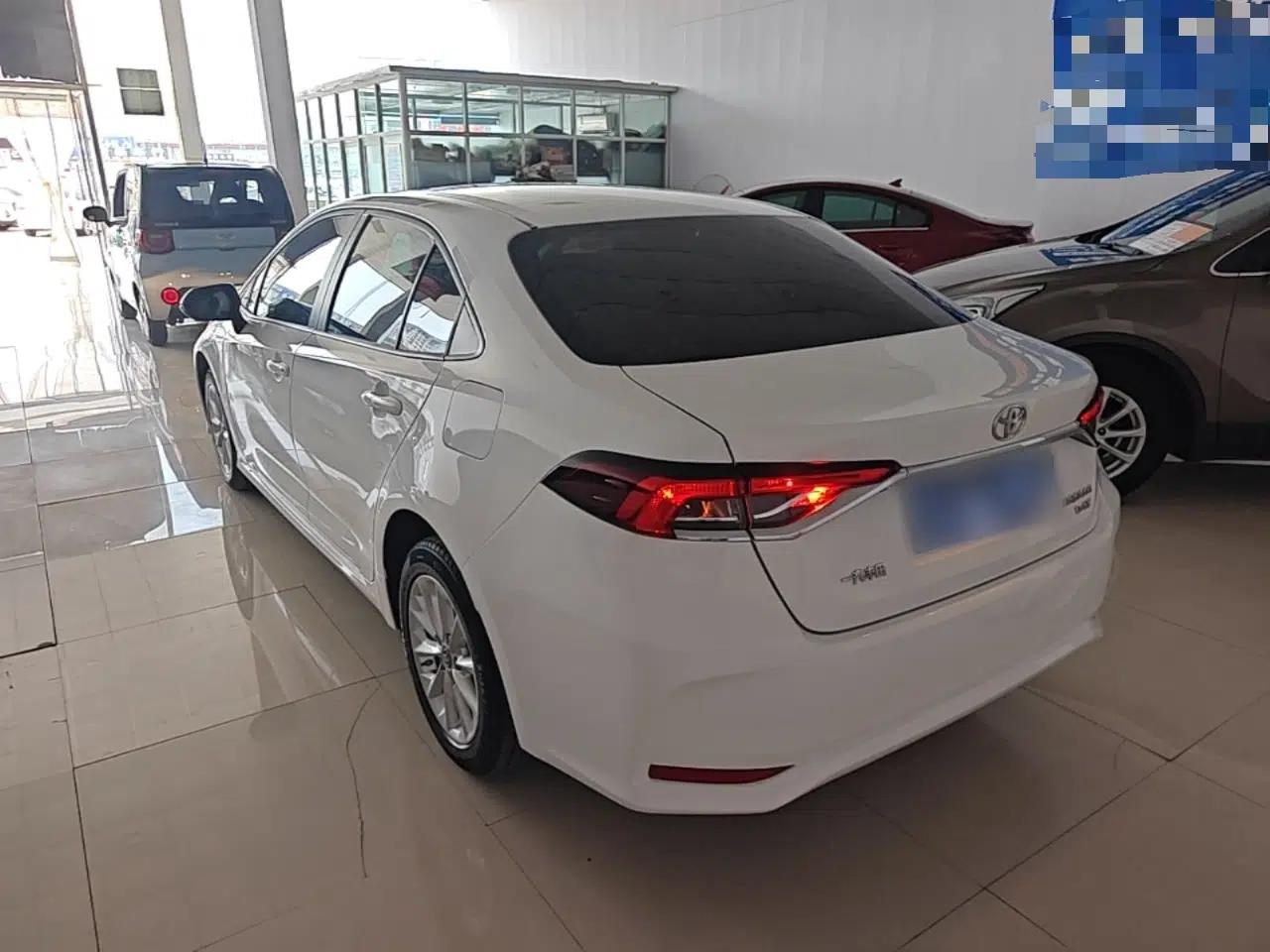 Toyota Corolla 2021 1.2T S-CVT Elite PLUS Edition — миниатюра 4
