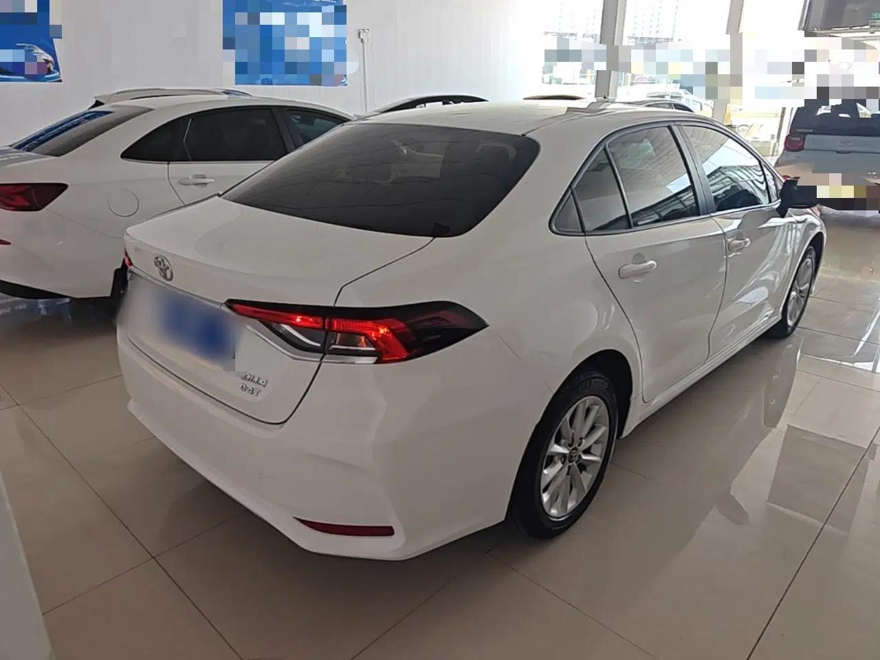 Toyota Corolla 2021 1.2T S-CVT Elite PLUS Edition — миниатюра 6