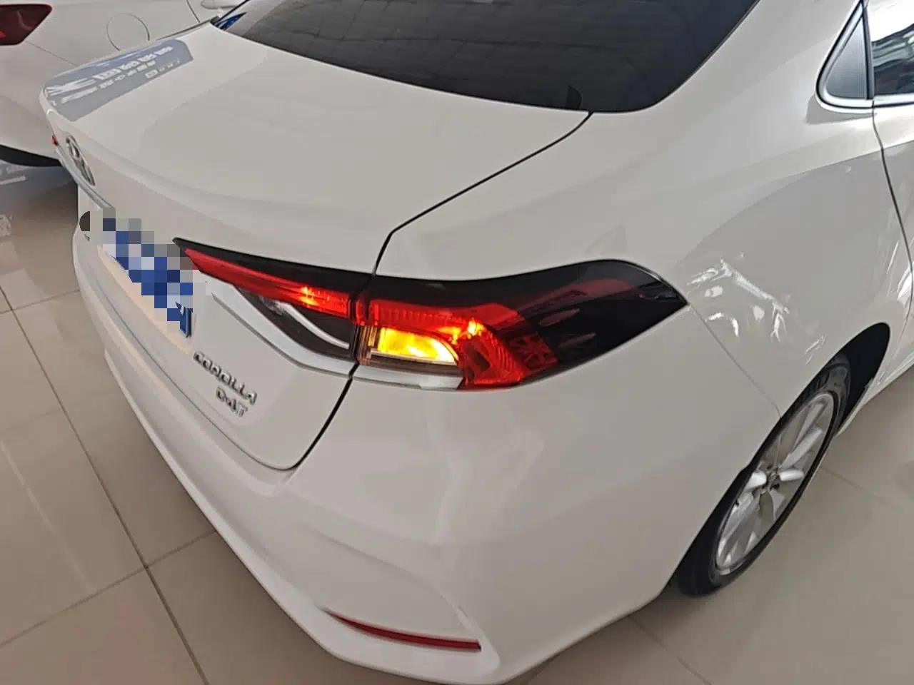 Toyota Corolla 2021 1.2T S-CVT Elite PLUS Edition — миниатюра 9