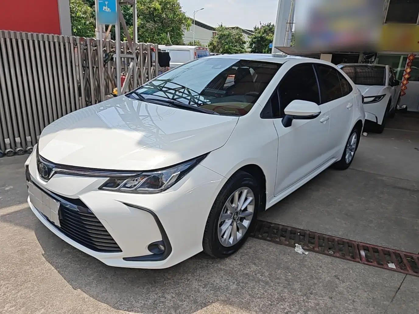 Toyota Corolla 2021 1.2T S-CVT Elite PLUS Edition — миниатюра 1